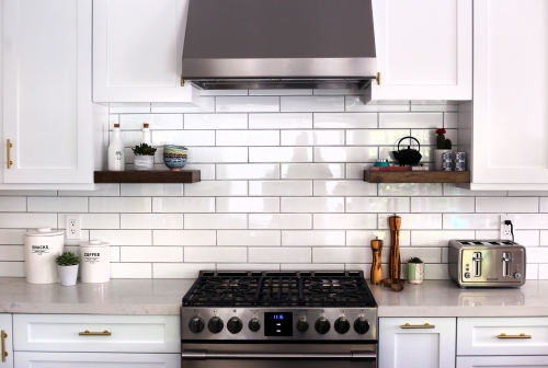 How to pick the best grout color for your kitchen tiling?