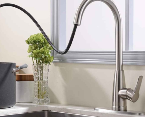 Pull Out Faucets for Kitchen Sinks