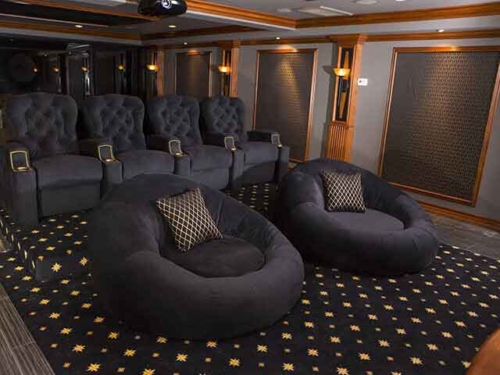 cuddle movie theater seats